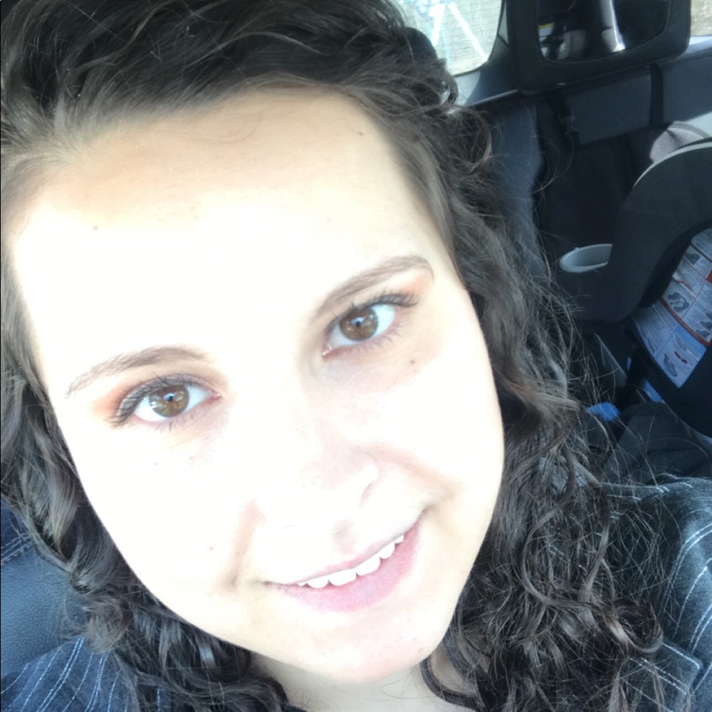 Meet your Posher, Janny